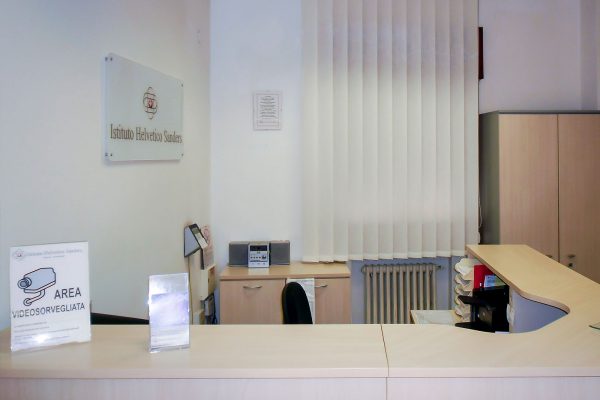 Centro tricologico Salerno Istituto Helvetico Sanders - Trapianto Capelli Fue